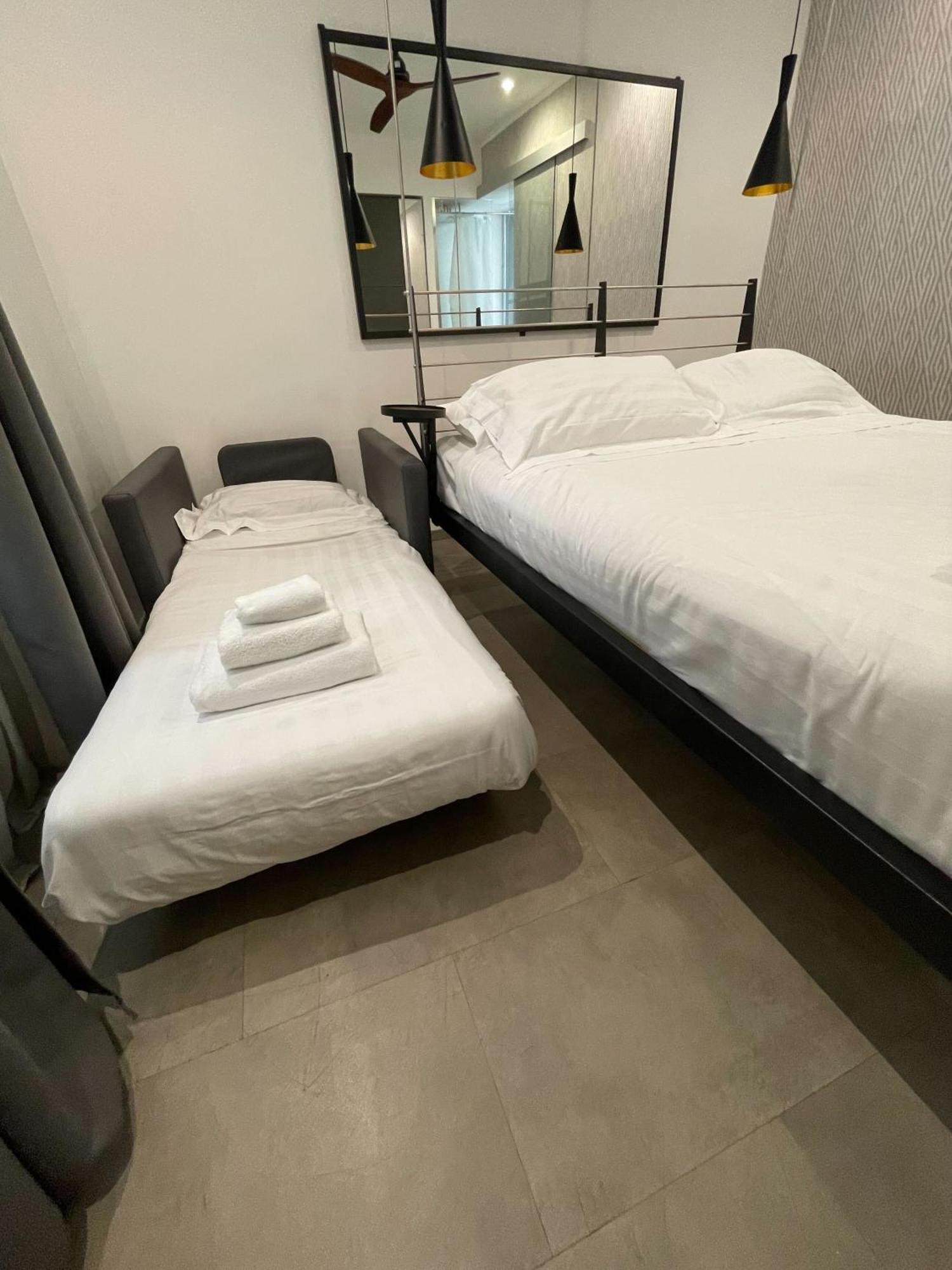 Flatinrome Rooms In Trastevere ภายนอก รูปภาพ