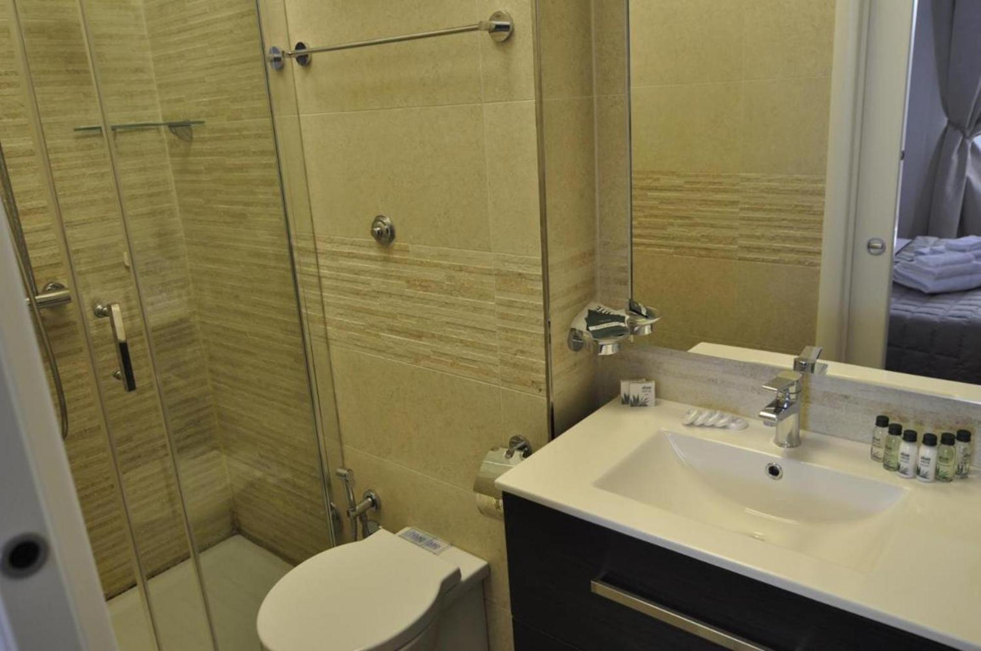 Flatinrome Rooms In Trastevere ภายนอก รูปภาพ